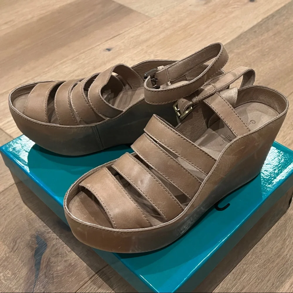 Chocolat Blu Tan Wedge Sandals - Picture 6 of 7